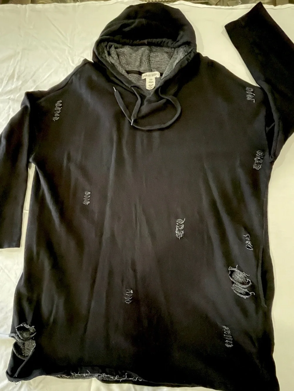 3x Distressed Hoodie, Torn Look Black Pullover Urban Rebel Sweatshirt, Comfy M/F